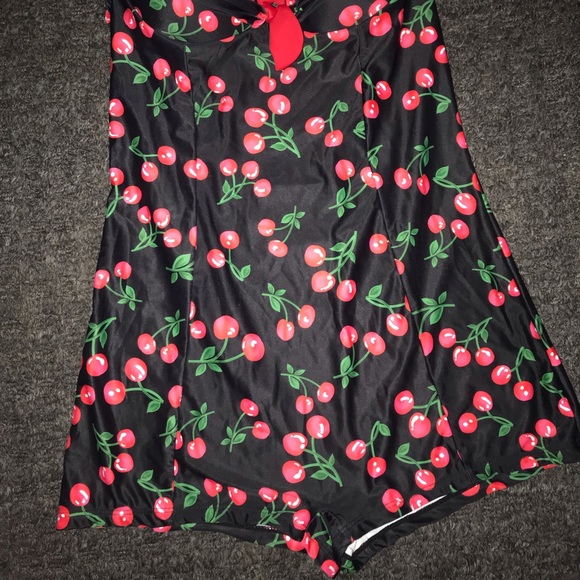 Cherry patterned bathing suit - Picture 2 of 4